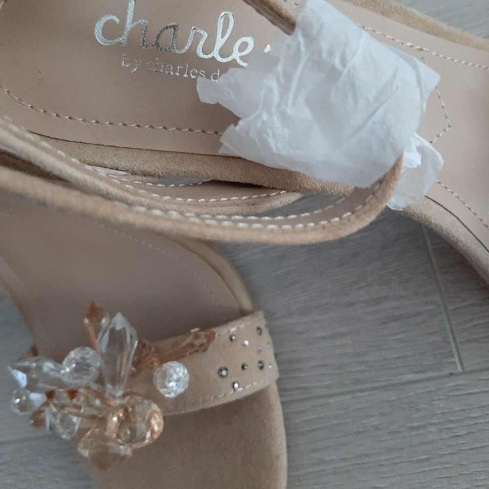 Sandals - Picture 3 of 4